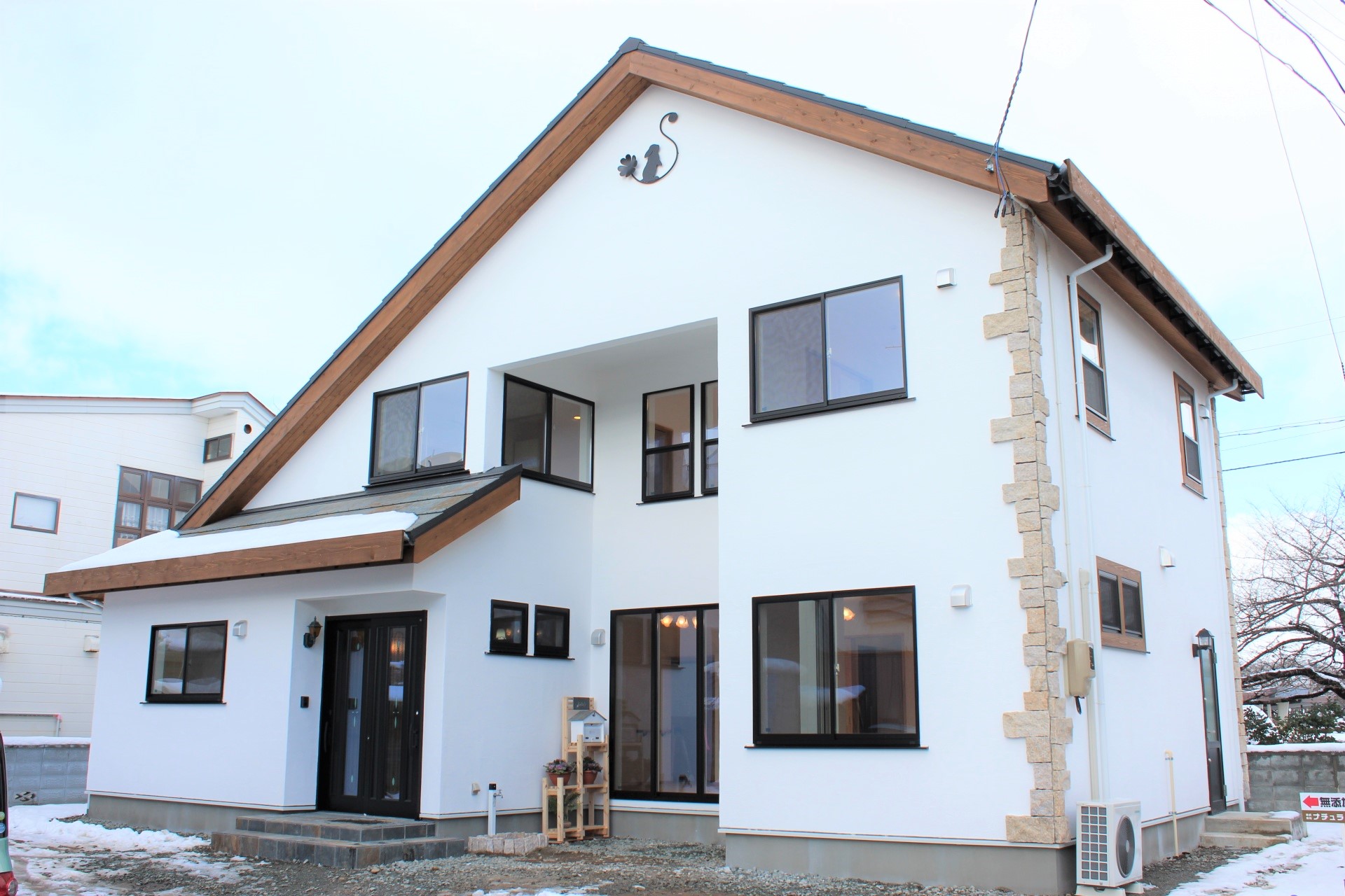 以前のお宅からの思い出を新築の家に取り入れ、アンティークな雰囲気に。 画像