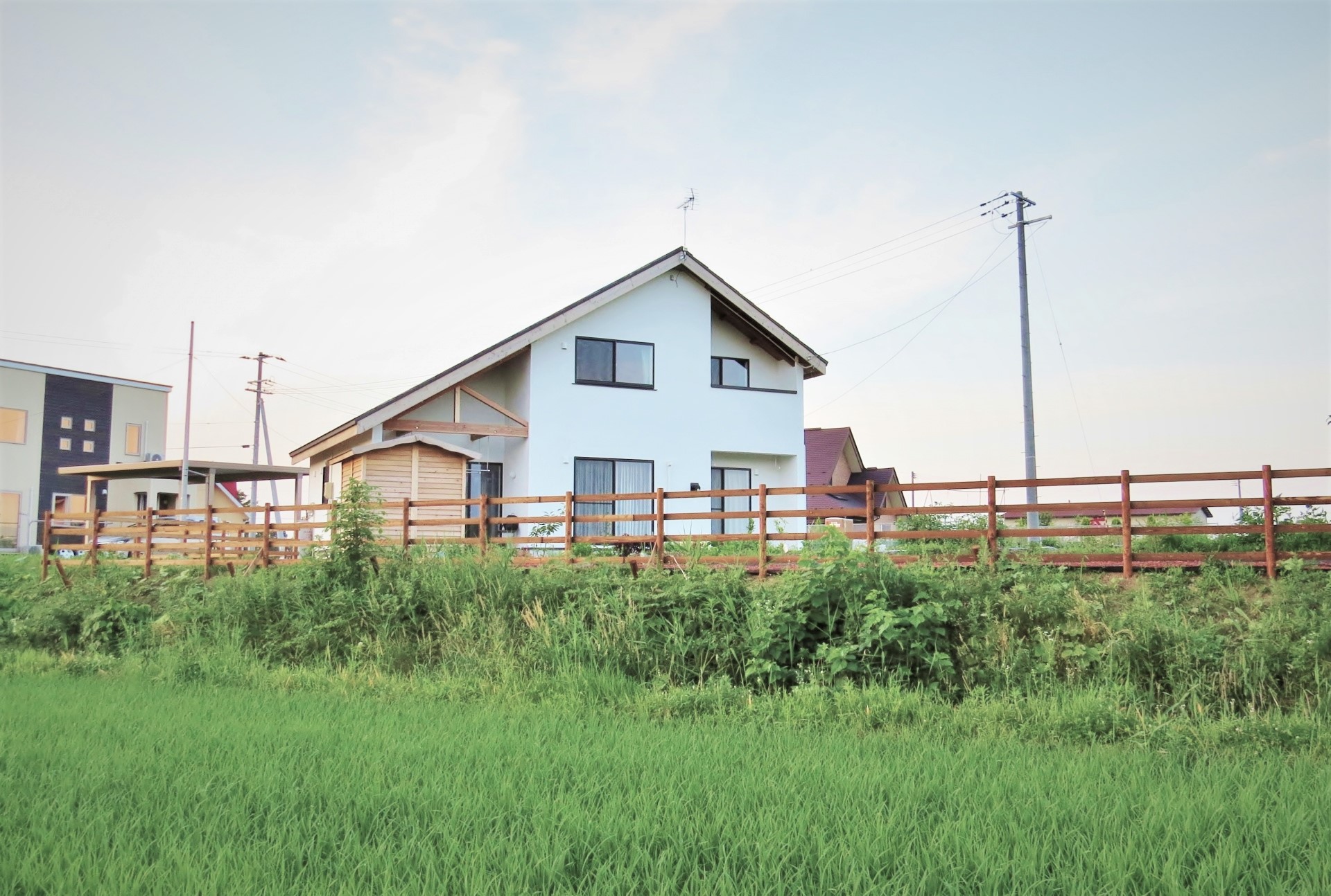 お施主様の電磁波過敏症の症状を軽くするための土地選びや施工を行った無添加住宅。 画像