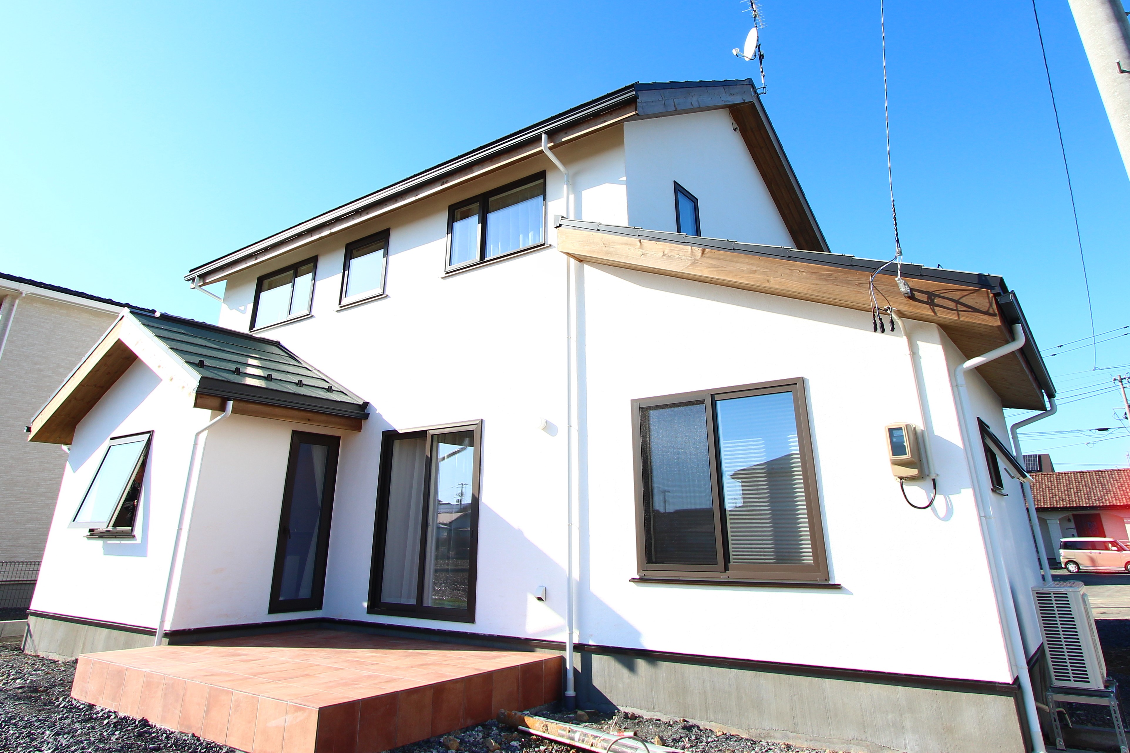 日々家族が健康で快適に住まえる空間の自然素材の家。 画像