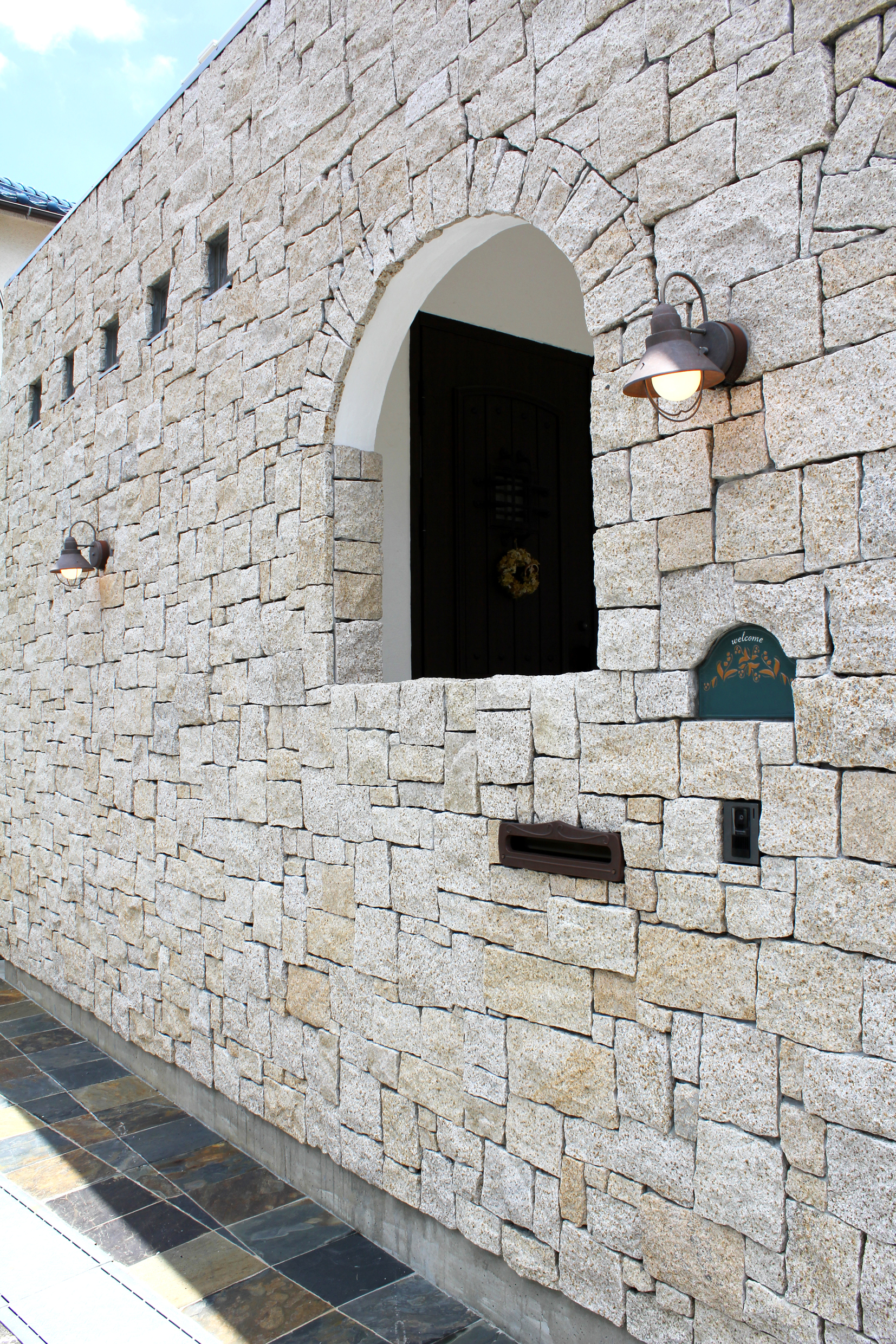 人気の天然石「錆バラ」最新の施工例たち紹介します！ 画像