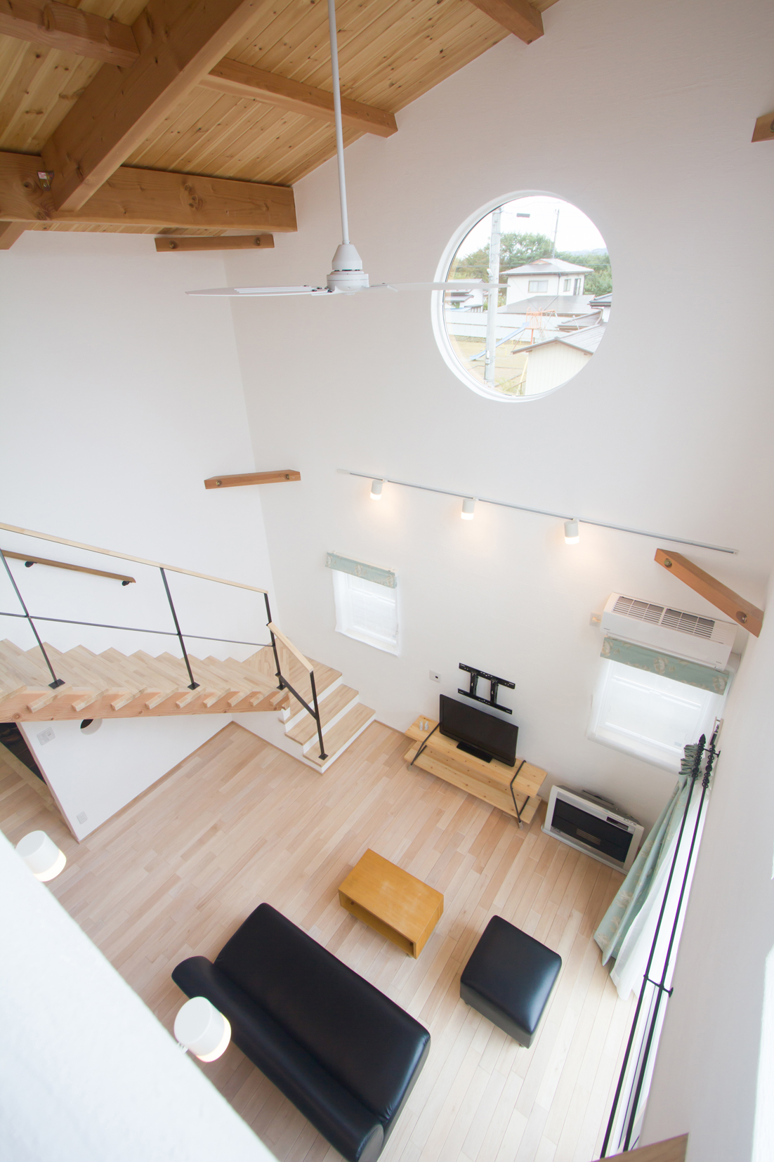 漆喰の壁は画鋲も自由です 画像