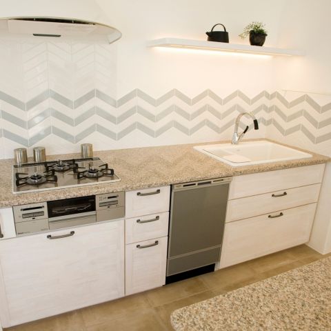 快適空間⑥「高屋敷展示場～天然石とホーローシンクのキッチン～」 アイキャッチ画像