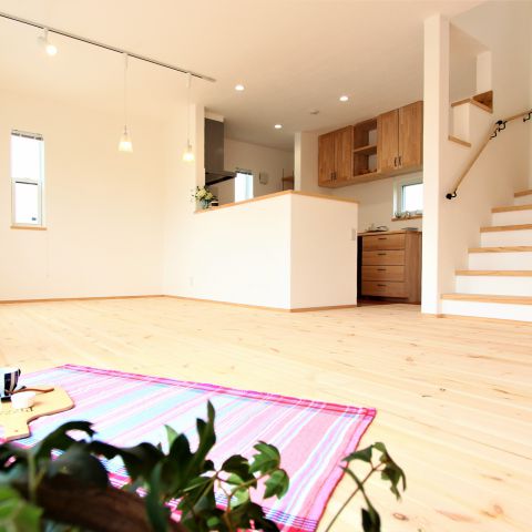 ～シンプルさがかっこいい家～ 自然が創り出したオリジナリティ アイキャッチ画像