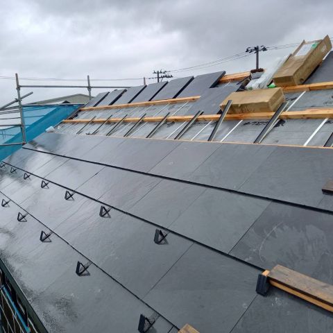 現場リポート⑦大人かっこいい石屋根 アイキャッチ画像