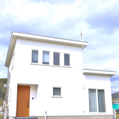 漆喰の壁との相性は抜群！！ アイキャッチ画像